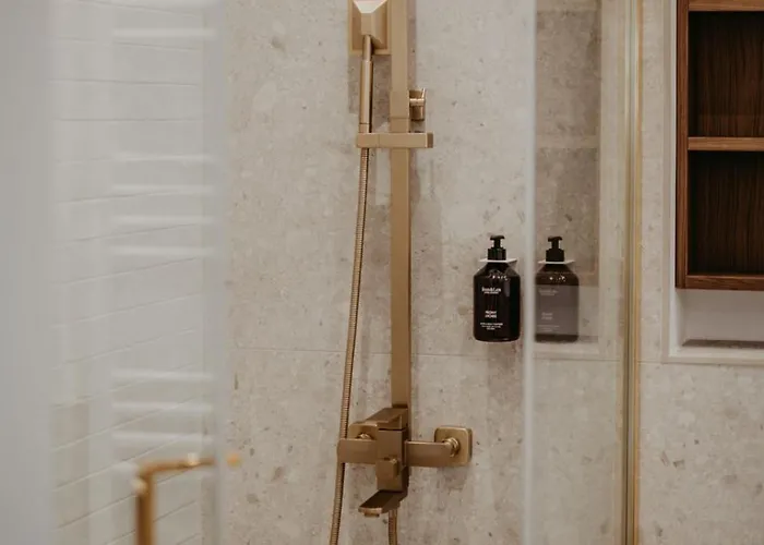 Zentrumsnah, Balkon, 2 Smart Tv, Schnelles Wifi * Dresde